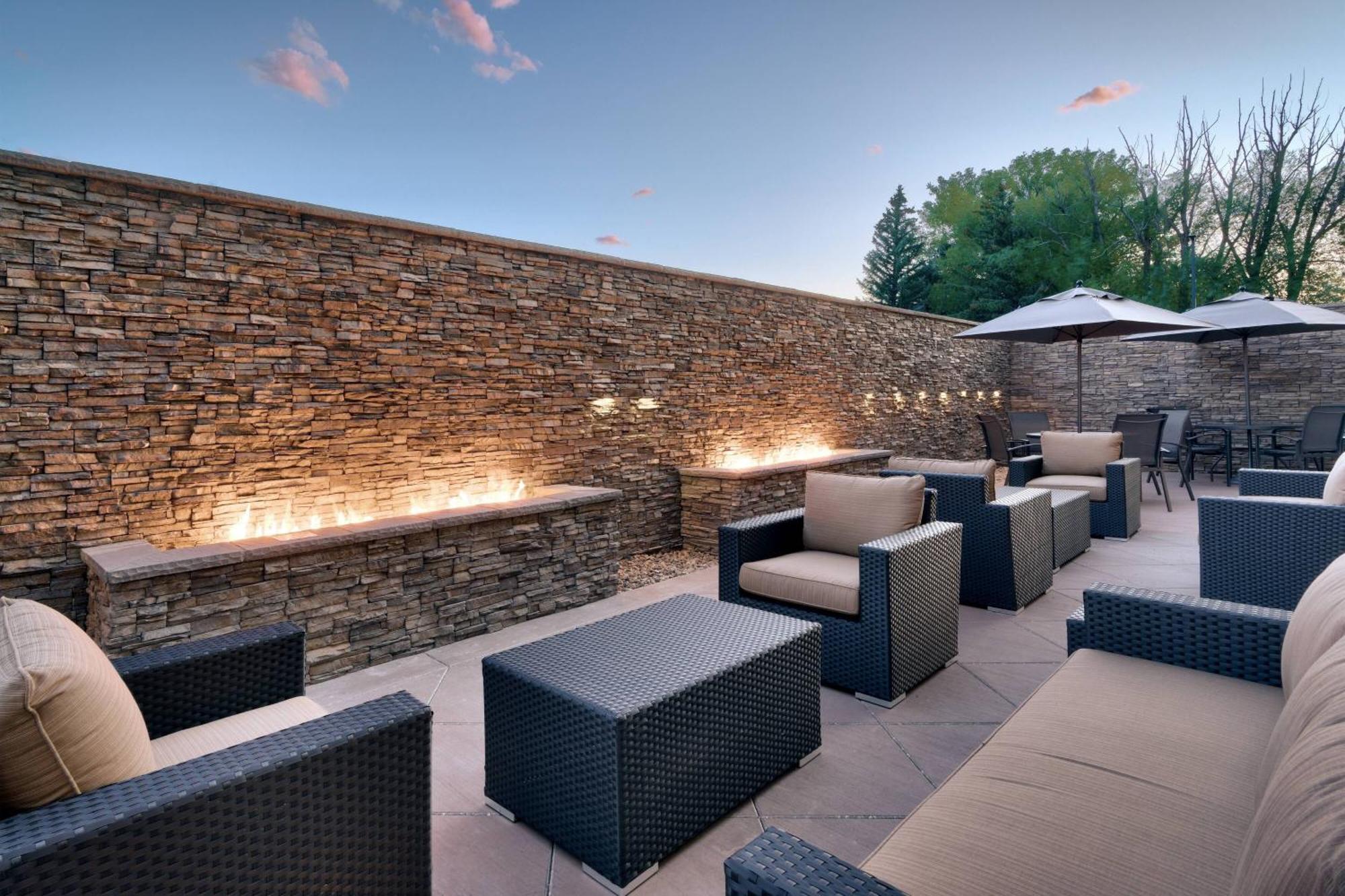 Hotel Fairfield & By Marriott Yellowstone 3*