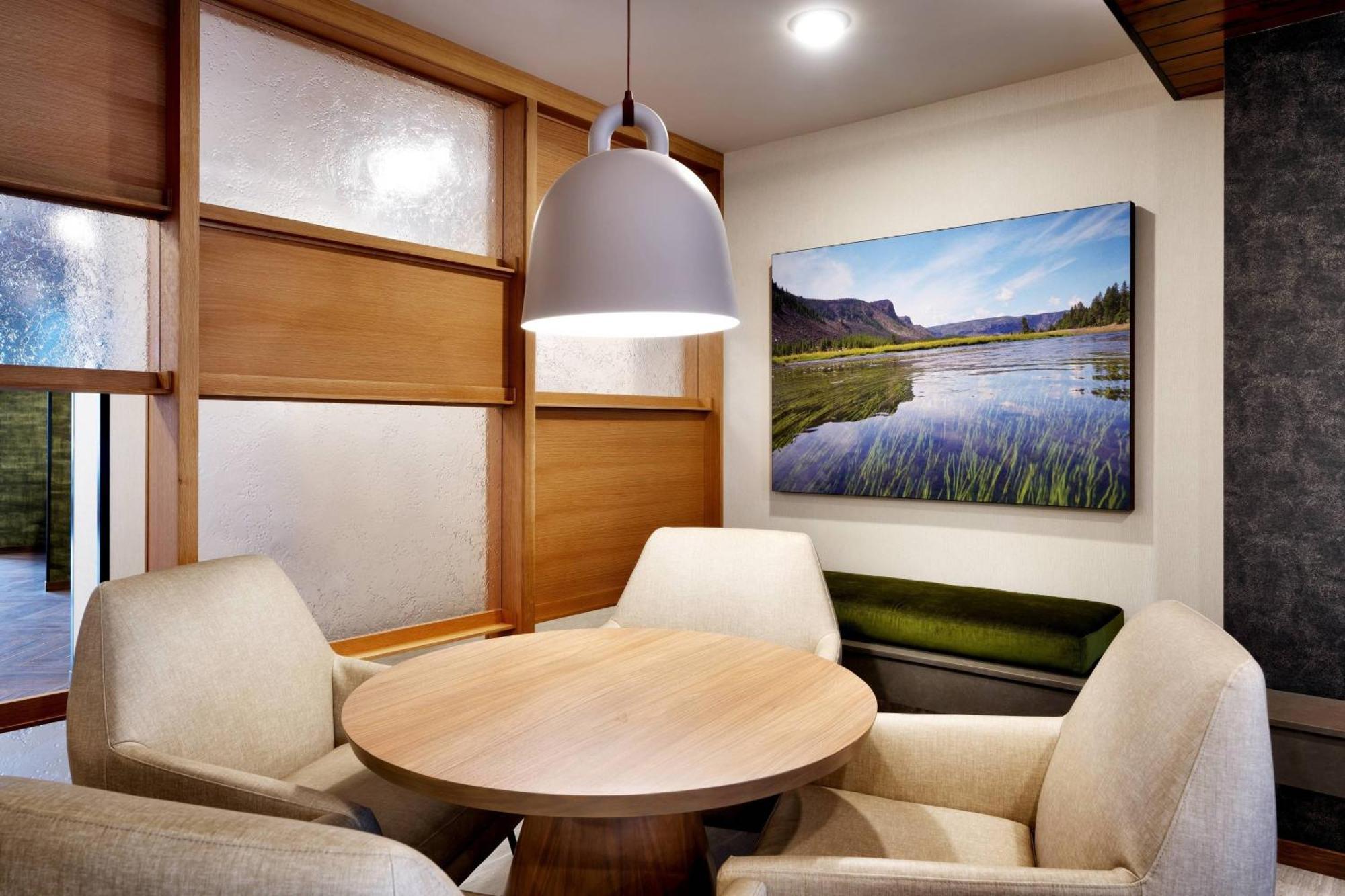 Fairfield & By Marriott Yellowstone 3*